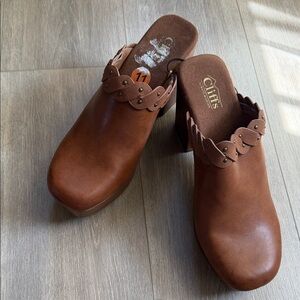 Cliffs by WHITE MOUNTAIN Tan Leather Mules